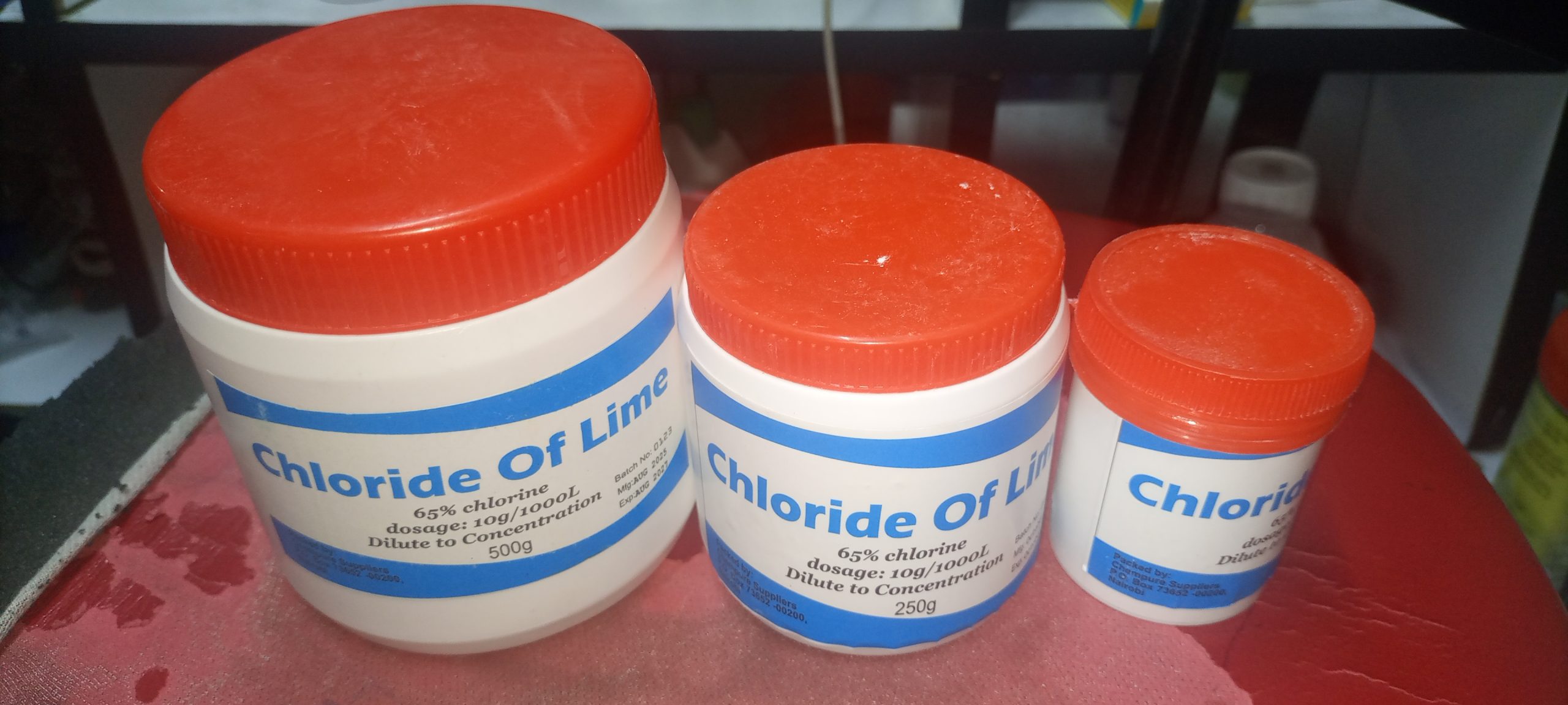 Water chlorine 65% of lime